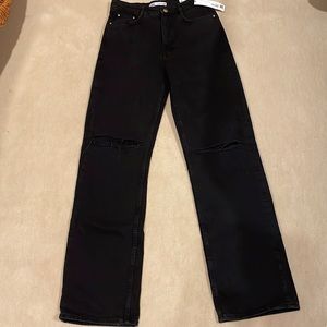 SALE. today! ZARA STRAIGHT FIT  STRAIGHT LEG BLACK JEANS size 8 NWT